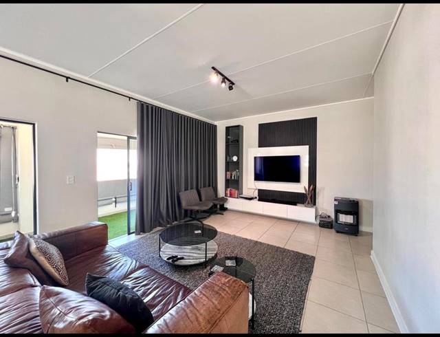 2 BEDROOM PROPERTY TO RENT IN THE HUNTSMAN